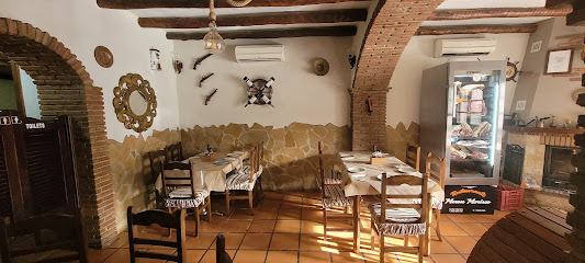 Restaurante Mesón Morisco - Pl. Don Rafael Alcoba, 29752 Sayalonga, Málaga, Spain