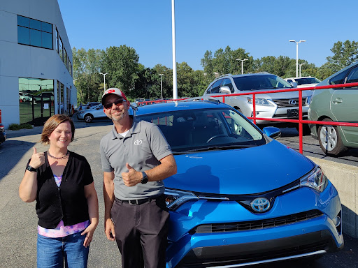 Toyota Dealer «Toyota of Grand Rapids», reviews and photos, 2555 28th St SE, Grand Rapids, MI 49512, USA