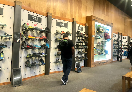 Camping Store «REI», reviews and photos, 5929 Northwest Hwy, Dallas, TX 75231, USA