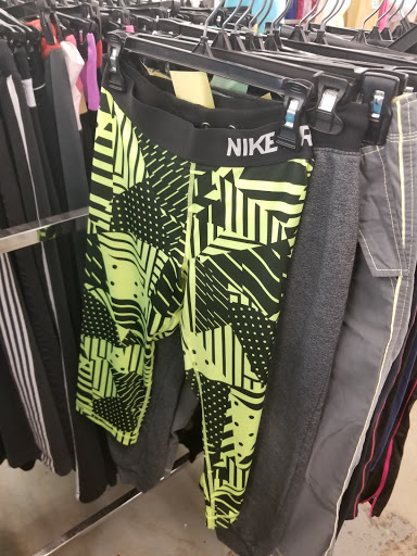 Thrift Store «The Salvation Army Family Store & Donation Center», reviews and photos, 6715 Dempster St, Morton Grove, IL 60053, USA