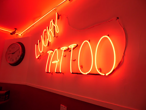 Tattoo Shop «Lucky Tattoo», reviews and photos, 1639 Washington Ave, Miami Beach, FL 33139, USA