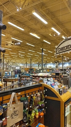 Sporting Goods Store «Bass Pro Shops», reviews and photos, 1000 Bass Pro Dr NW, Altoona, IA 50009, USA