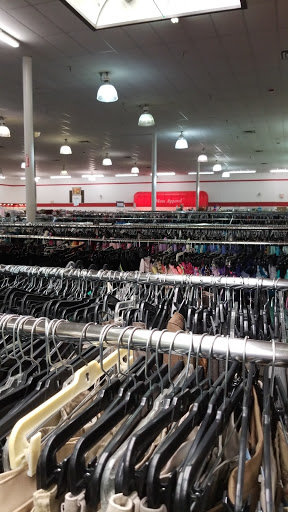 Thrift Store «The Salvation Army Family Store & Donation Center», reviews and photos, 823 E Auburn Rd, Rochester Hills, MI 48307, USA