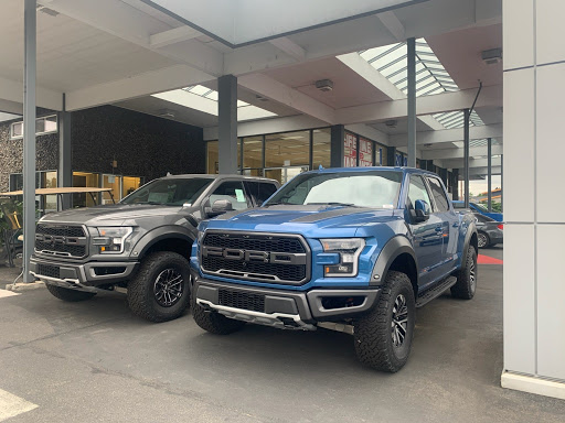 Car Dealer «Bowen Scarff Ford Lincoln», reviews and photos, 1157 Central Ave N, Kent, WA 98032, USA