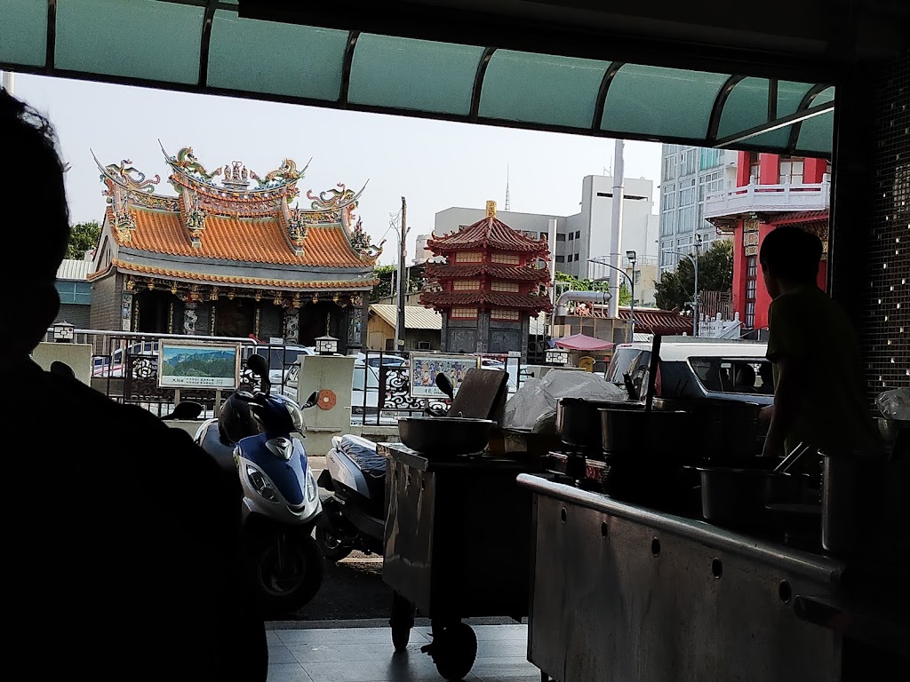 歪仔伯東市意麵 的照片