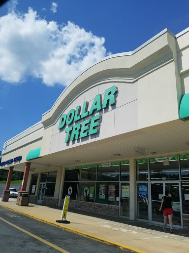 Shopping Mall «Lincoln Court Shopping Center», reviews and photos, 215 Lancaster Ave, Frazer, PA 19355, USA