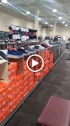 Shoe Store «DSW Designer Shoe Warehouse», reviews and photos, 5518 Leesburg Pike, Falls Church, VA 22041, USA