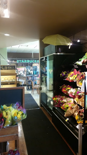 Grocery Store «D & W Fresh Market», reviews and photos, 151 West Grand River Avenue, Williamston, MI 48895, USA