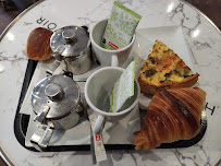 Croissant du Restaurant servant le petit-déjeuner La Grande Alésia à Paris - n°16