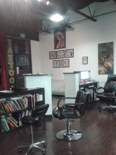 Tattoo Shop «Blackbird Tattoo», reviews and photos, 721 E San Bernardino Rd, Covina, CA 91723, USA