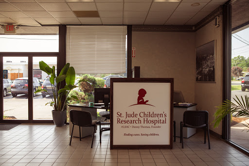 Car Dealer «North End Motors», reviews and photos, 390 Turnpike St, Canton, MA 02021, USA