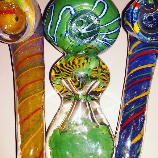 Tobacco Shop «Mary Janes Place Smoke Shop», reviews and photos, 1807 N Main St, Los Angeles, CA 90031, USA