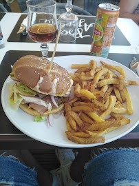 Plats et boissons du Restaurant de hamburgers Cece burger à Agde - n°8