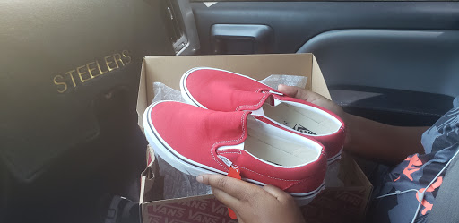 Shoe Store «Vans», reviews and photos, 4500 N Oracle Rd #194, Tucson, AZ 85705, USA