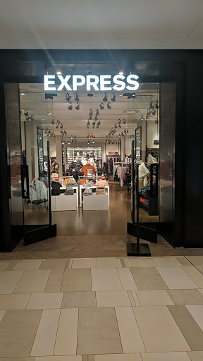 Clothing Store «Express», reviews and photos, 12401 Wayzata Blvd, Minnetonka, MN 55305, USA