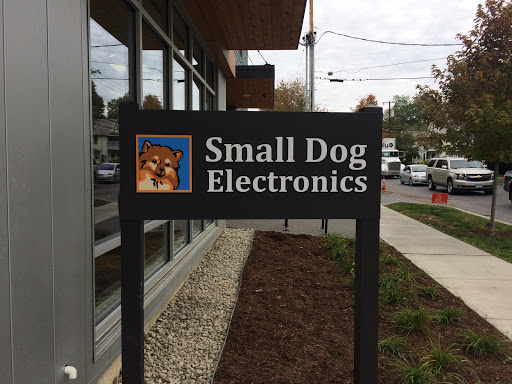 Electronics Store «Small Dog Electronics», reviews and photos, 100 Dorset St, South Burlington, VT 05403, USA
