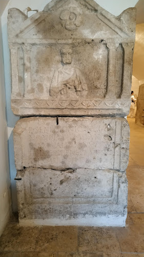 Hozzászólások és értékelések az Lapidarium Brigetionesia Római Kőtár-ról