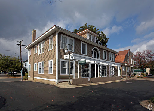 Consignment Shop «Sweet Repeats Upscale Consignment Boutique», reviews and photos, 300 East Blvd #2, Charlotte, NC 28203, USA