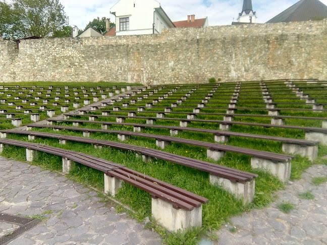 Hozzászólások és értékelések az Szabadtéri színpad-ról