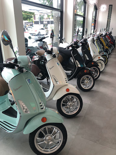 Motor Scooter Dealer «Vespa of Sherman Oaks», reviews and photos, 13629 Ventura Blvd, Sherman Oaks, CA 91423, USA