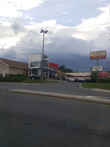 Liquor Store «Mecklenburg County ABC Store #15», reviews and photos, 9500 South Blvd, Charlotte, NC 28273, USA