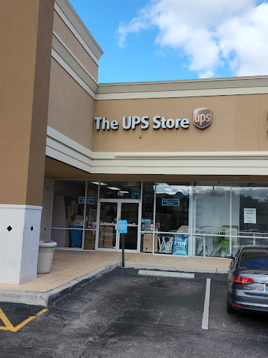 Shipping and Mailing Service «The UPS Store», reviews and photos, 16850 Collins Ave #112, Sunny Isles Beach, FL 33160, USA