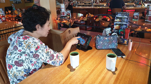 Applebees Grill Bar image