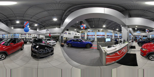 Jeep Dealer «Golling Chrysler Dodge Jeep Ram», reviews and photos, 2405 S Telegraph Rd, Bloomfield Hills, MI 48302, USA