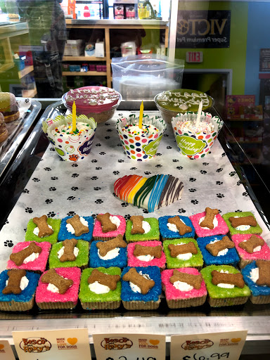 Pet Supply Store «Bone A Patreat», reviews and photos, 9250 University Ave #103, West Des Moines, IA 50266, USA