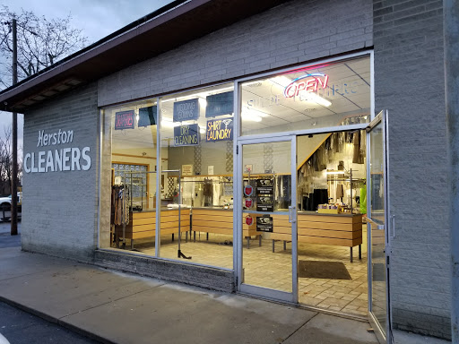 Herston Lakes Cleaners in Akron, Ohio