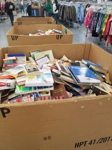 Thrift Store «St Vincent de Paul Kenosha Thrift Store», reviews and photos, 7531 30th Ave, Kenosha, WI 53142, USA