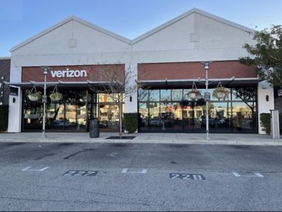 Cell Phone Store «Verizon», reviews and photos, 6250 Topanga Canyon Blvd #1540, Woodland Hills, CA 91367, USA