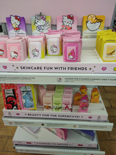 Hair Salon «Ulta Beauty», reviews and photos, 4115 N Harlem Ave, Norridge, IL 60706, USA