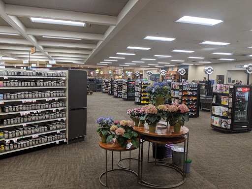 Grocery Store «Lunds & Byerlys Roseville», reviews and photos, 1601 County Rd C West, Roseville, MN 55113, USA