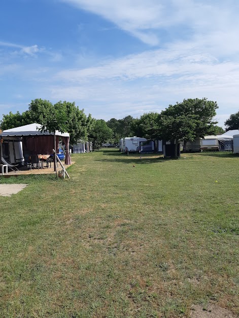 Camping Des 4 Ce à Gujan-Mestras (Gironde 33)