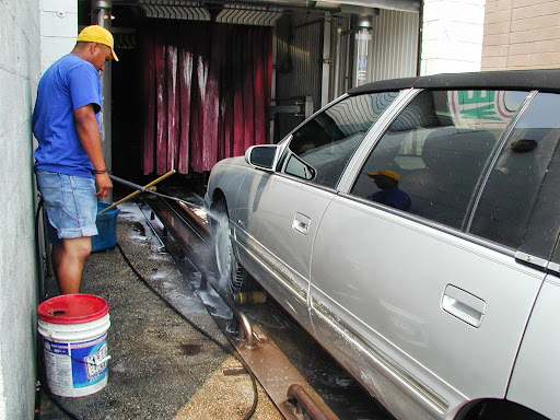 Precision Car Wash & Detailing en Freeport
