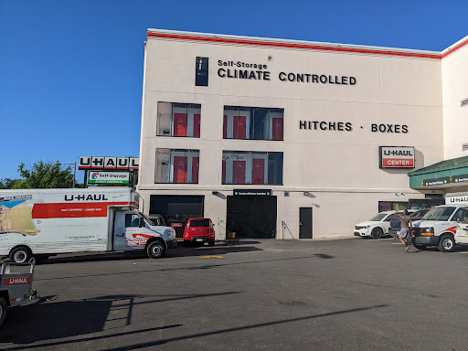 Truck Rental Agency «U-Haul Moving & Storage at Roosevelt Blvd», reviews and photos, 7750 Roosevelt Blvd, Philadelphia, PA 19152, USA