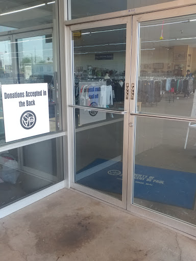 Thrift Store «Society of St. Vincent de Paul - Thunderbird Thrift Store», reviews and photos, 3547 W Thunderbird Rd, Phoenix, AZ 85053, USA