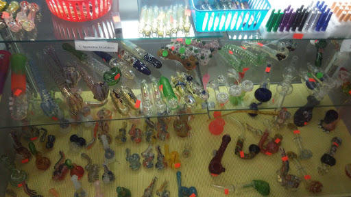 Tobacco Shop «One Love Tobacco & Gifts», reviews and photos, 7116 Gulf Blvd, St Pete Beach, FL 33706, USA