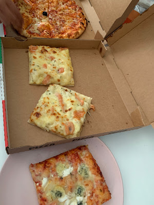 Les pizzas de lilya et Maria à Saint-Priest-en-Jarez