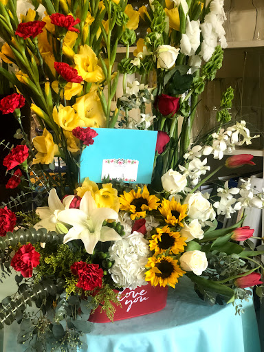 Florist «Illusion Florist & Events», reviews and photos, 12231 SE Stark St, Portland, OR 97233, USA