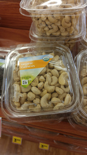 Grocery Store «Winn-Dixie», reviews and photos, 5802 54th Ave N, Kenneth City, FL 33709, USA