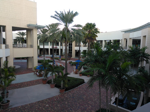 Movie Theater «Cobb Theatres», reviews and photos, 11701 Lake Victoria Gardens Ave #1201, Palm Beach Gardens, FL 33410, USA