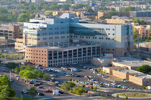 UNM Hospital image