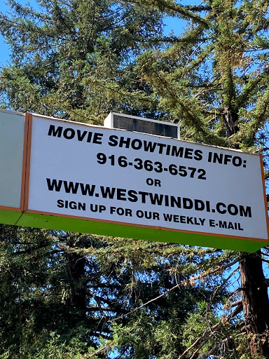 Drive-in Movie Theater «West Wind Drive-In», reviews and photos, 9616 Oates Dr, Sacramento, CA 95827, USA