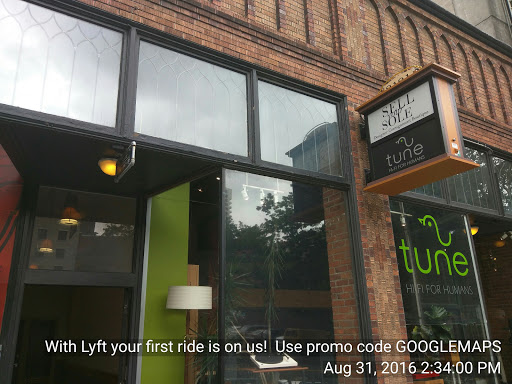 Sell Your Sole Consignment Boutique, 2121 1st Ave Suite 101, Seattle, WA 98121, USA, 