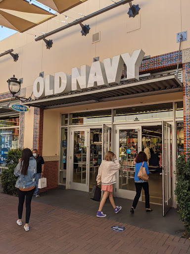 Clothing Store «Old Navy», reviews and photos, 634 Spectrum Center Dr, Irvine, CA 92618, USA