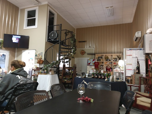 Vineyard «Saint Paul Mountain Vineyards», reviews and photos, 588 Chestnut Gap Rd, Hendersonville, NC 28792, USA