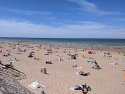 Foto von Cabour Strand mit lange, gerade küste