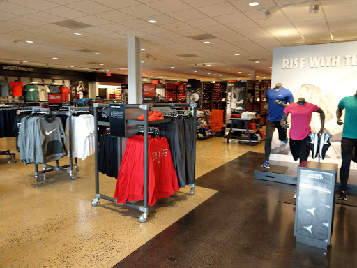Clothing Store «Nike Factory Store», reviews and photos, 603 Stanley K Tanger Dr, Lancaster, PA 17602, USA